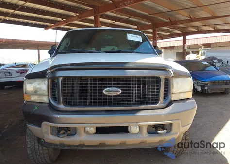 2001 Ford Excursion Limited из США, поврежденный, VIN 1FMSU43F11EA24554